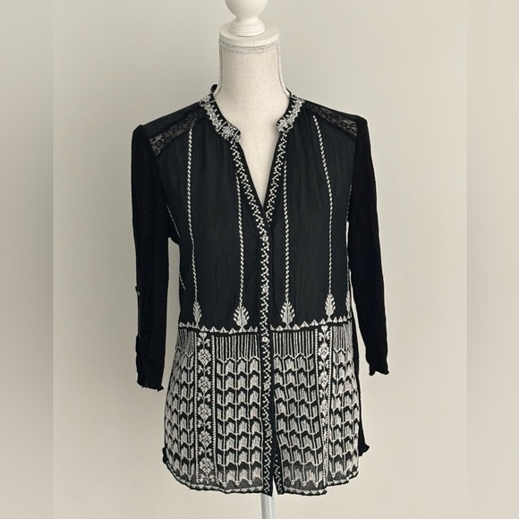 Anthropologie Tops - Anthropologie Black and White Embroidered Blouse
